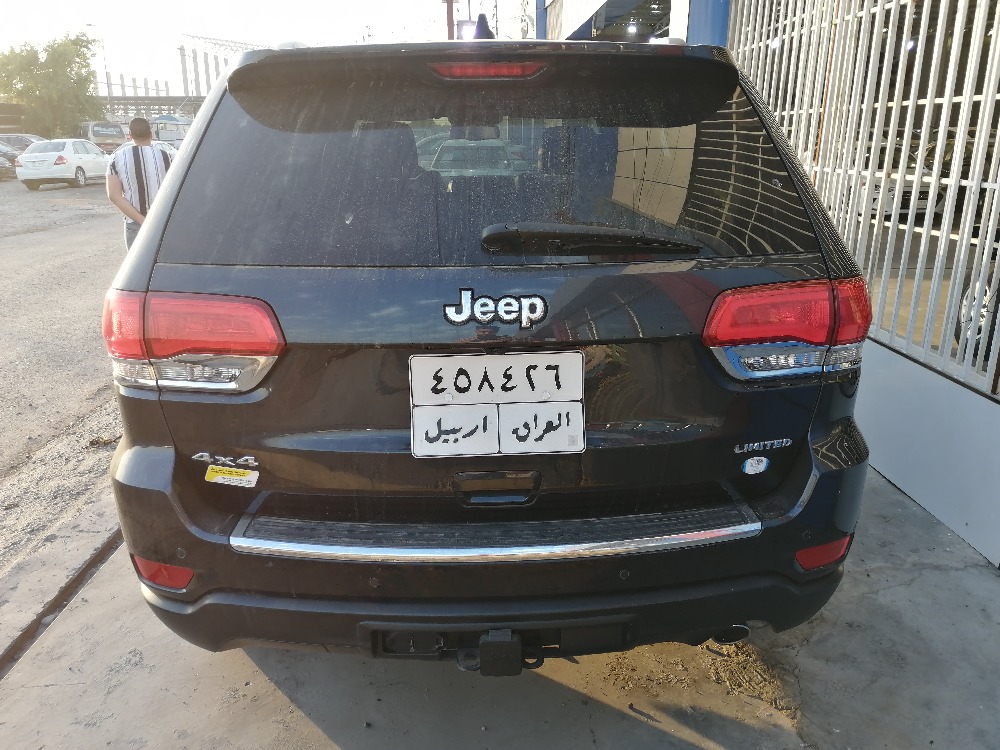 جیپ گراند شیرۆکی